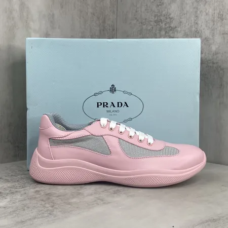 プラダ スニーカー
