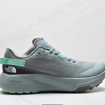 ノースフェイス スニーカー