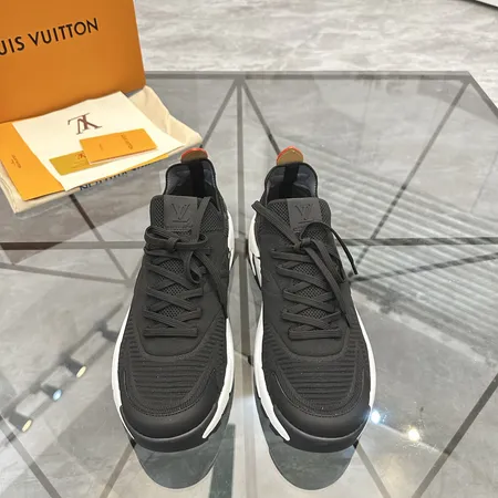 ルイヴィトン カジュアルシューズ