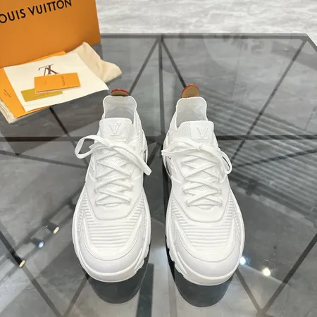 ルイヴィトン カジュアルシューズ