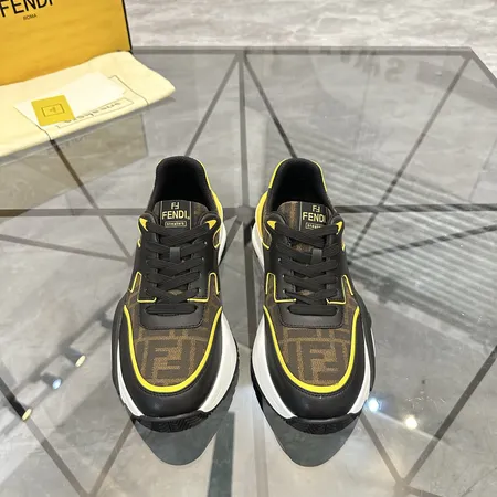 フェンディ カジュアルシューズ