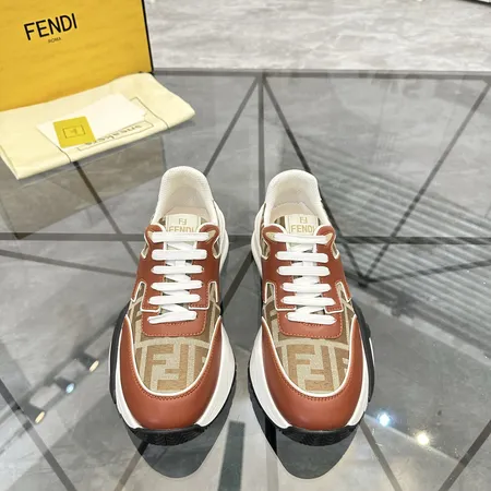 フェンディ カジュアルシューズ