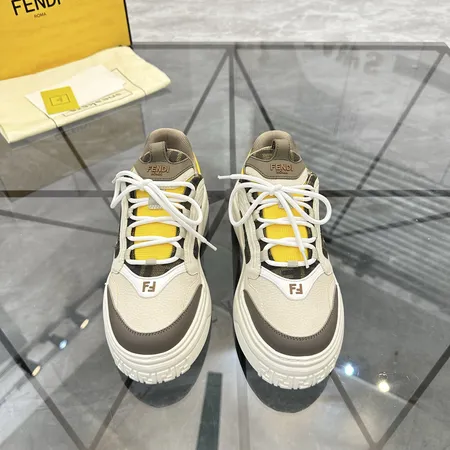 フェンディ カジュアルシューズ