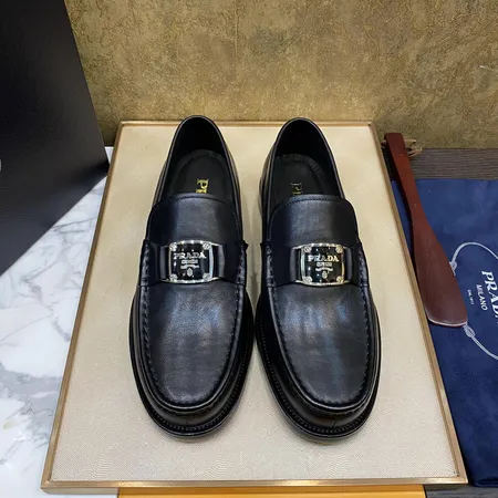プラダ ビジネスシューズ