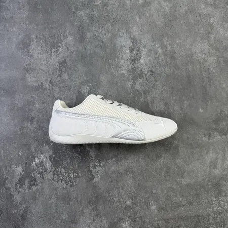 プーマ カジュアルシューズ