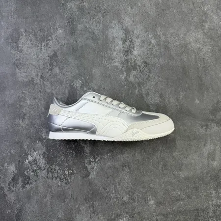 プーマ カジュアルシューズ