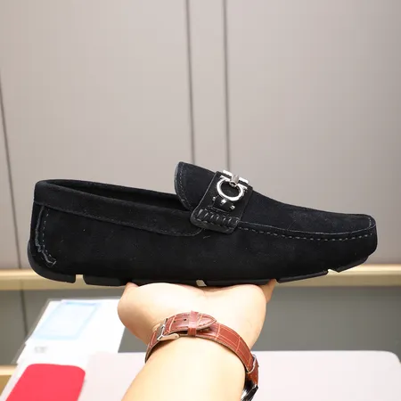 フェラガモ カジュアルシューズ