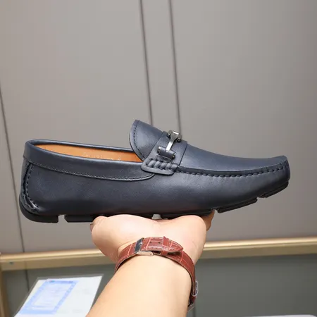 フェラガモ カジュアルシューズ