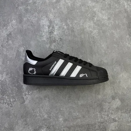 アディダス カジュアルシューズ