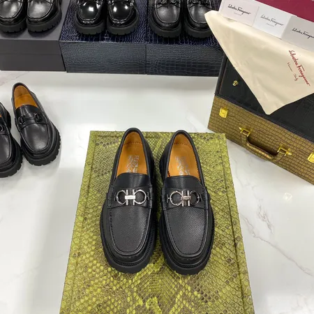 フェラガモ ビジネスシューズ