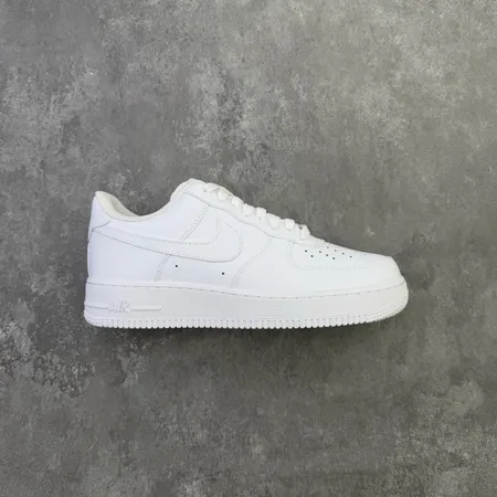 ナイキ カジュアルシューズ