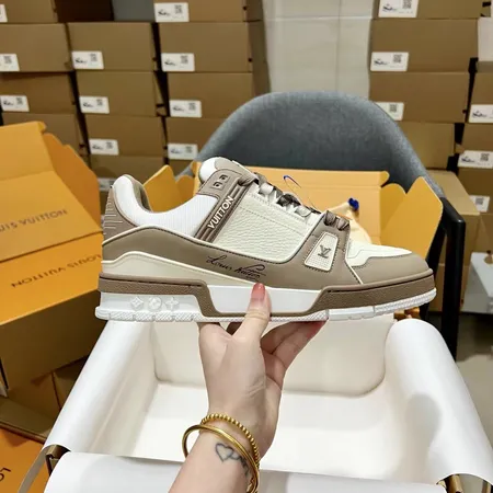 ルイヴィトン カジュアルシューズ