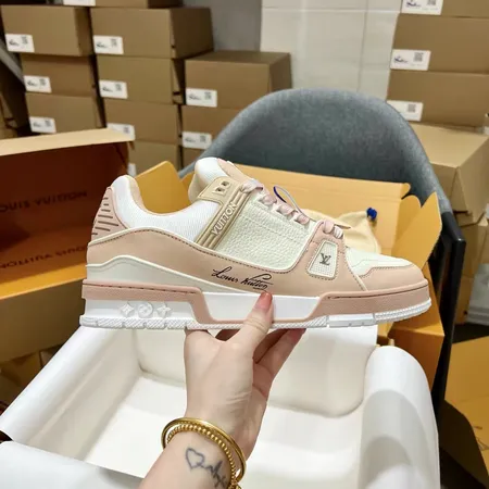 ルイヴィトン カジュアルシューズ