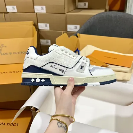 ルイヴィトン カジュアルシューズ