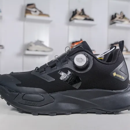 ノースフェイス スニーカー