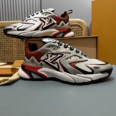 ルイヴィトン スニーカー