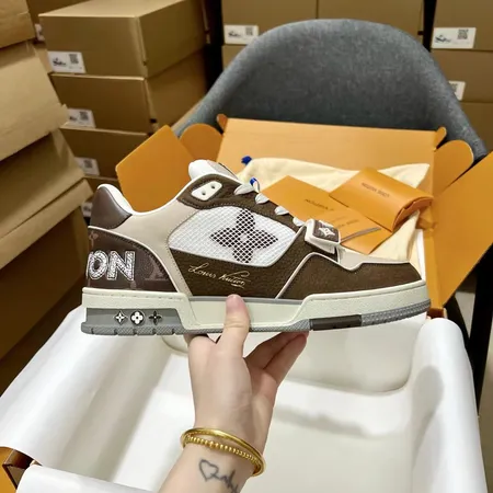 ルイヴィトン カジュアルシューズ