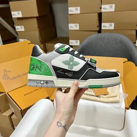 ルイヴィトン カジュアルシューズ