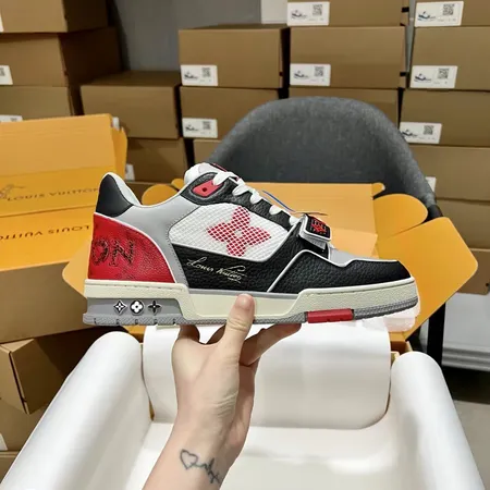 ルイヴィトン カジュアルシューズ