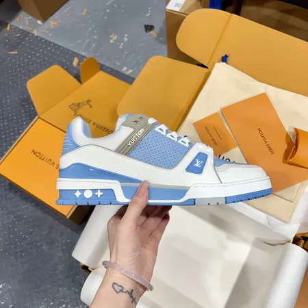 ルイヴィトン カジュアルシューズ