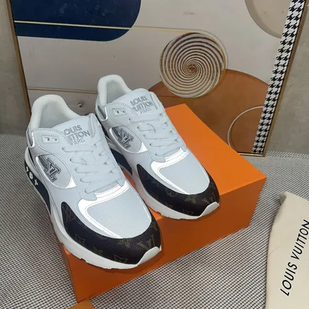 ルイヴィトン スニーカー