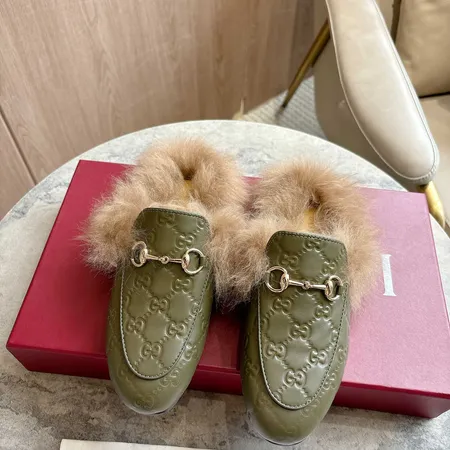 グッチ スリッパ