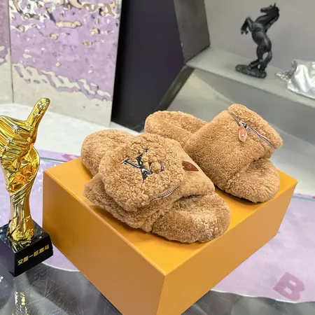 ルイヴィトン スリッパ