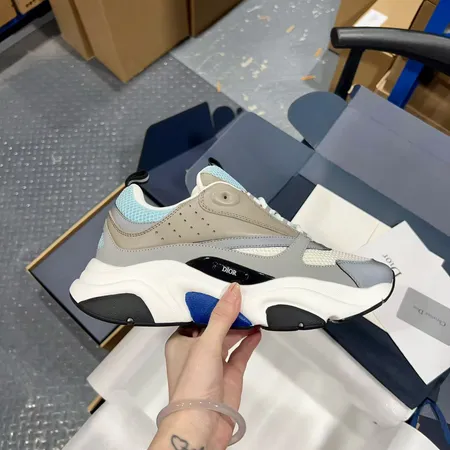 ディオール スニーカー