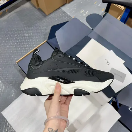 ディオール スニーカー