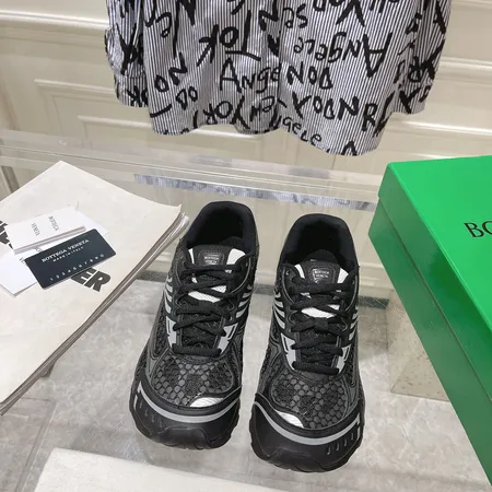 ボッテガ ヴェネタ スニーカー