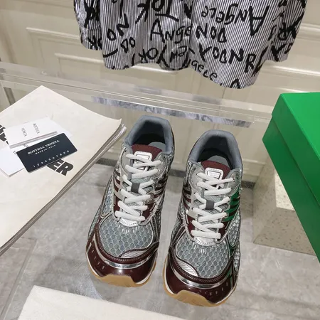 ボッテガ ヴェネタ スニーカー