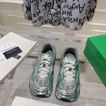 ボッテガ ヴェネタ スニーカー