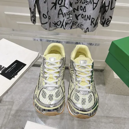 ボッテガ ヴェネタ スニーカー