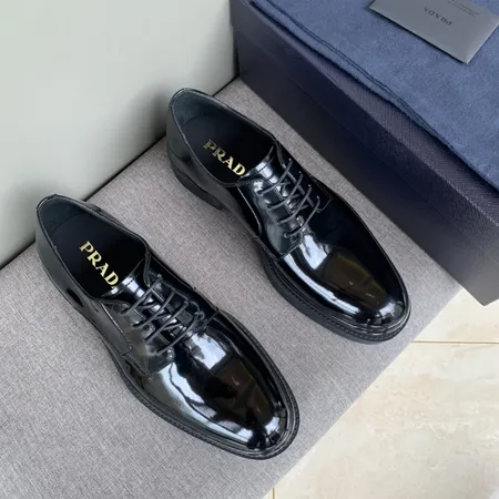 プラダ ビジネスシューズ