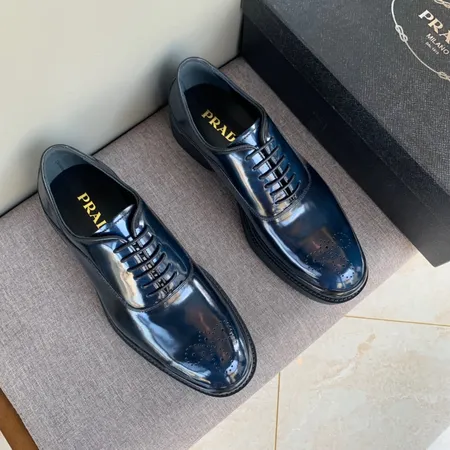 プラダ ビジネスシューズ