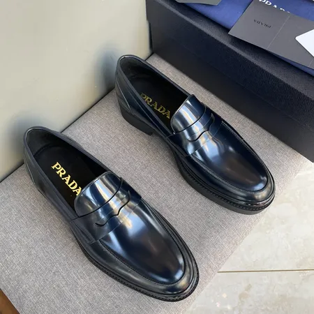 プラダ ビジネスシューズ