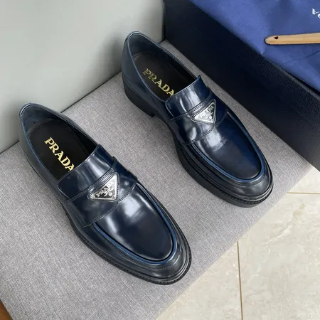 プラダ ビジネスシューズ
