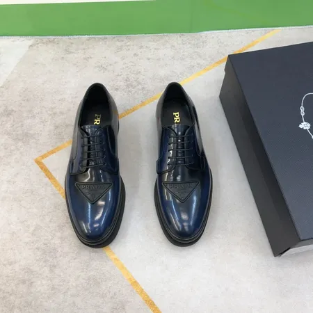 プラダ ビジネスシューズ