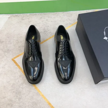 プラダ ビジネスシューズ