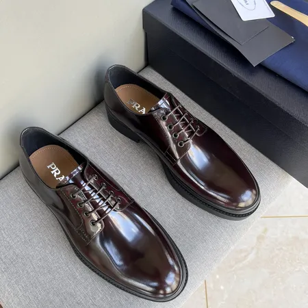 プラダ ビジネスシューズ