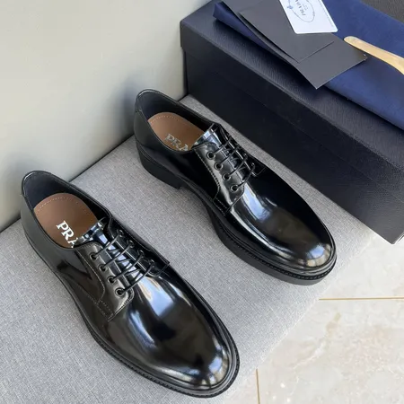 プラダ ビジネスシューズ