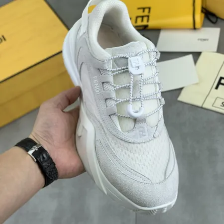 フェンディ スニーカー