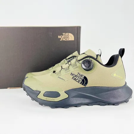 ノースフェイス スニーカー