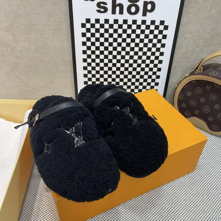 ルイヴィトン スリッパ