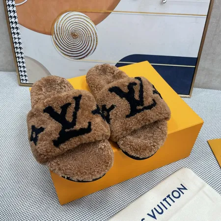 ルイヴィトン スリッパ