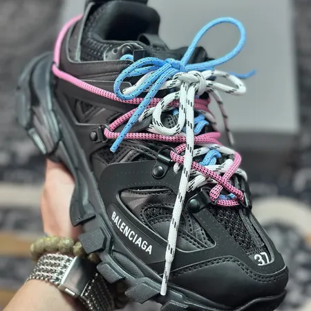 バレンシアガ スニーカー