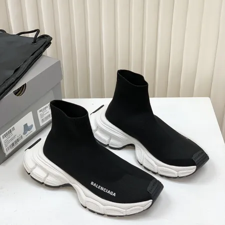 バレンシアガ カジュアルシューズ