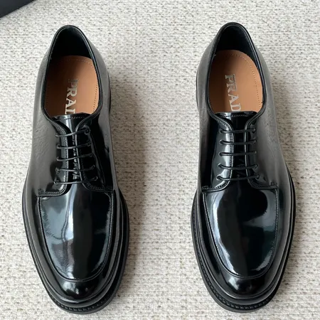 プラダ ビジネスシューズ