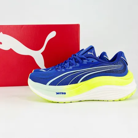 プーマ スニーカー