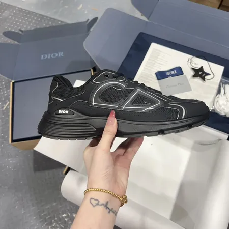 ディオール スニーカー